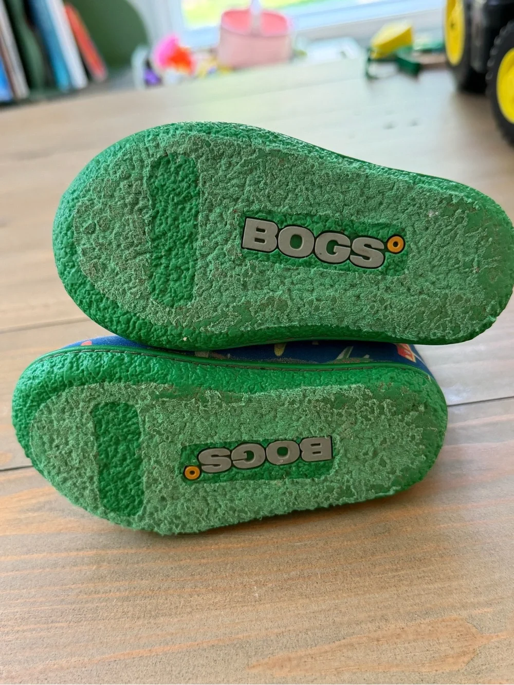 BOGS Baby Bogs Insulated Airplane Pattern Rain Boots - Size 5